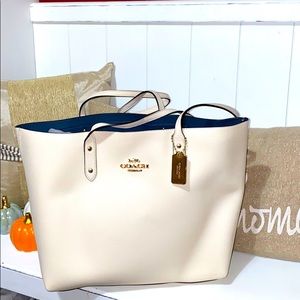 White leather COACH tote bag